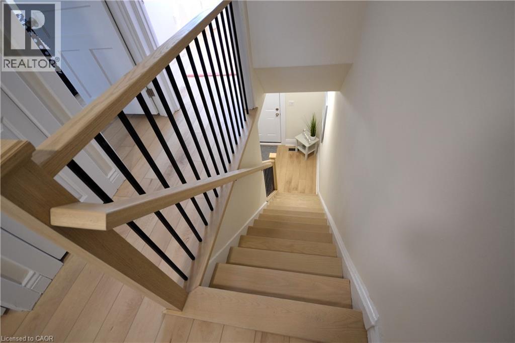 151 London Street N, Hamilton, ON - Indoor Photo Showing Other Room