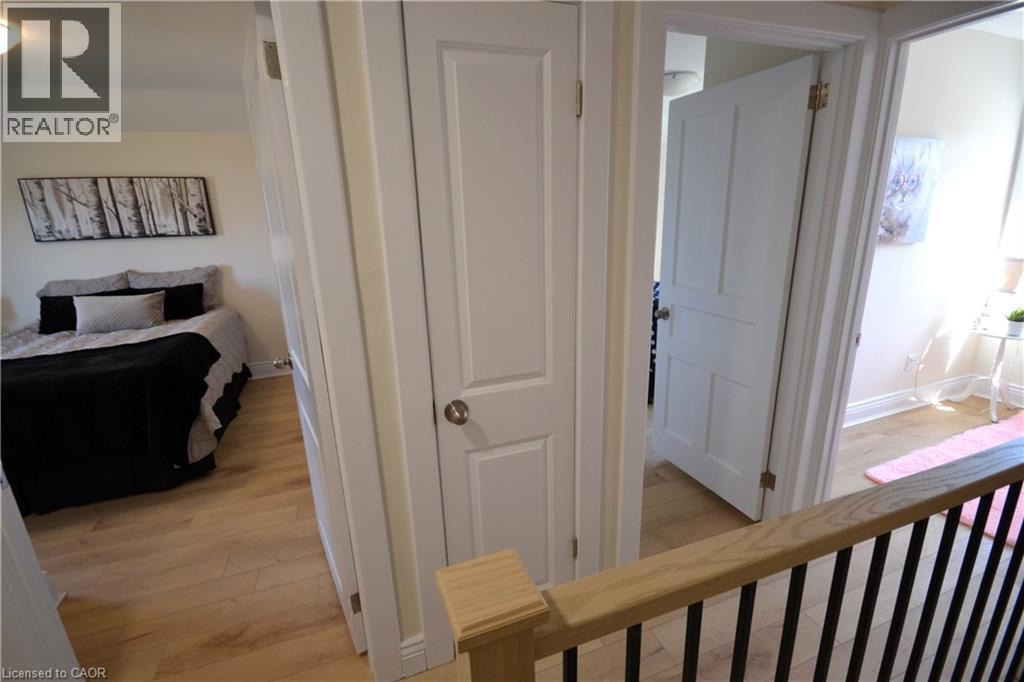 151 London Street N, Hamilton, ON - Indoor