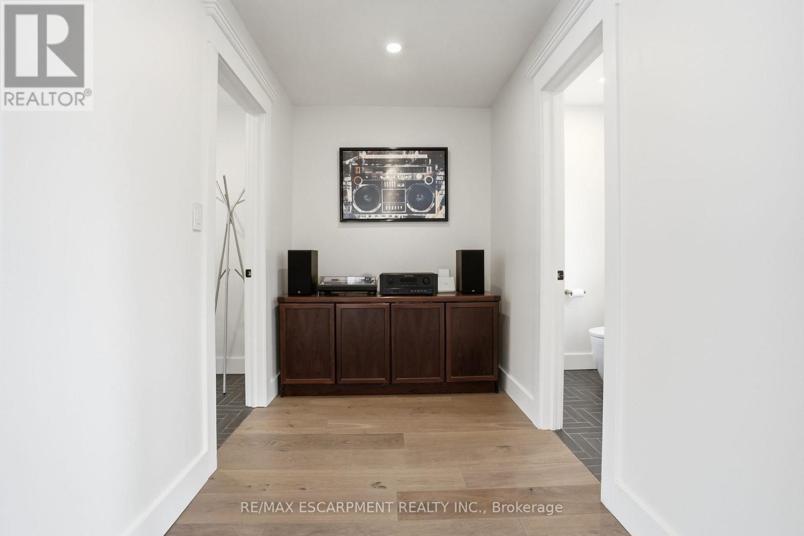 29 Pinewood Trail, Mississauga, ON - Indoor Photo Showing Other Room