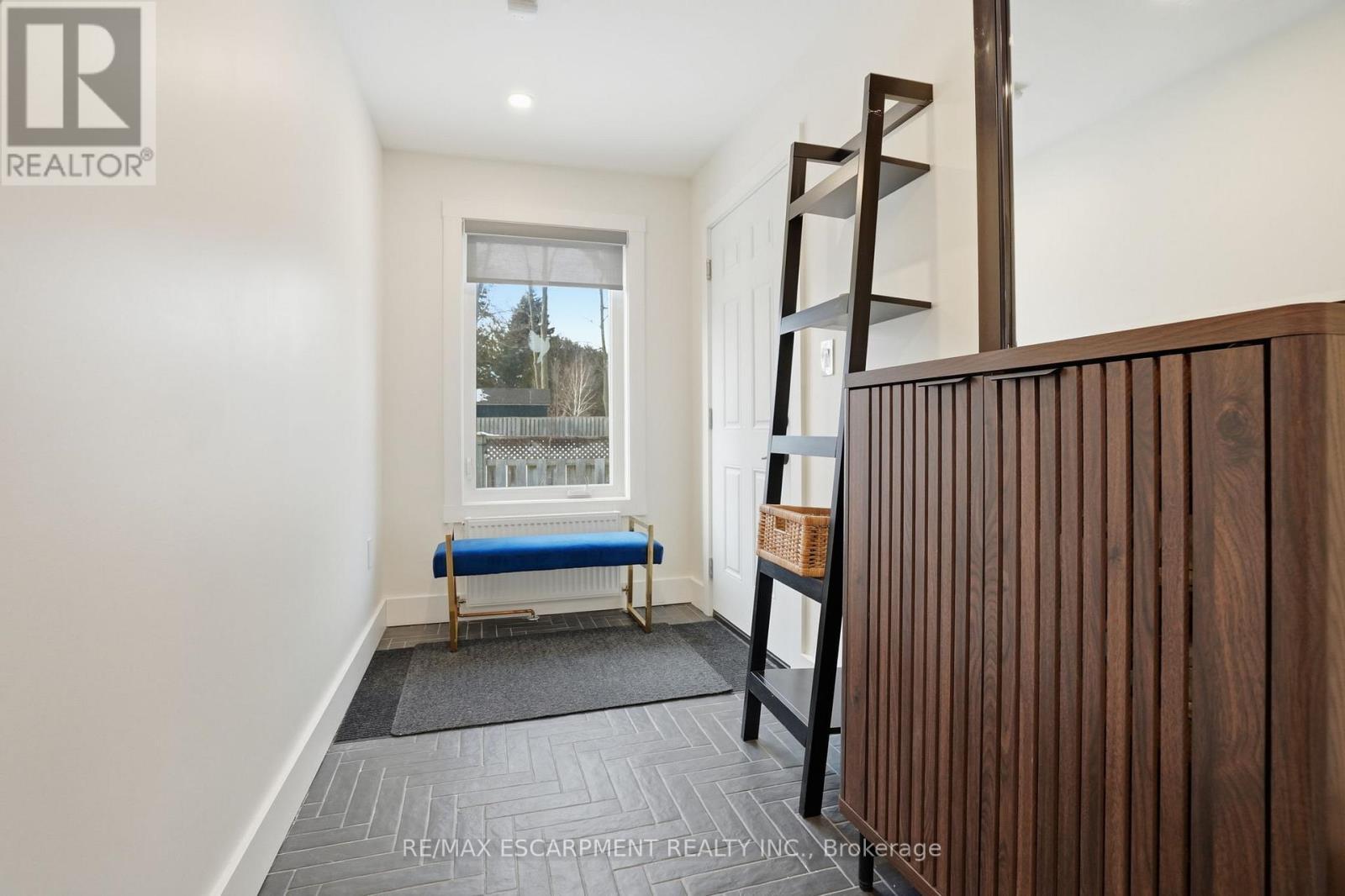 29 Pinewood Trail, Mississauga, ON - Indoor Photo Showing Other Room