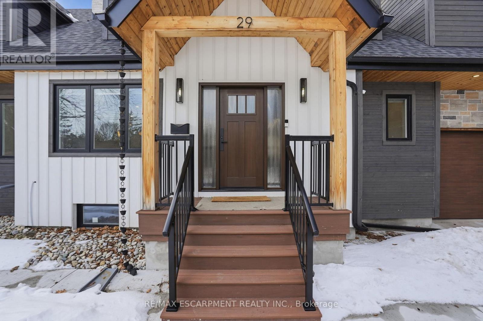 29 Pinewood Trail, Mississauga, ON - Outdoor With Exterior