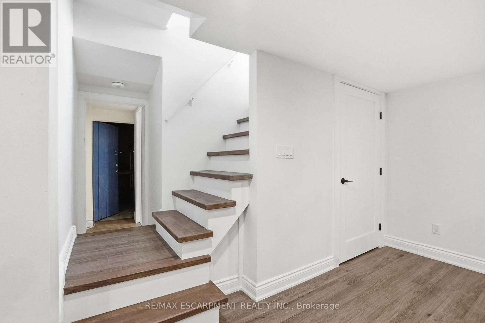 29 Pinewood Trail, Mississauga, ON - Indoor Photo Showing Other Room