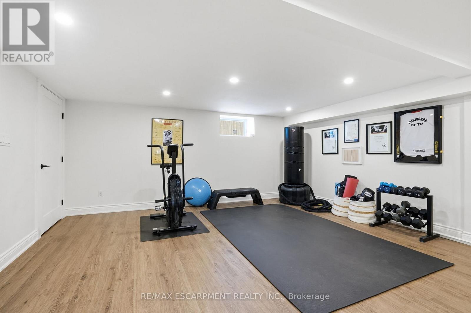 29 Pinewood Trail, Mississauga, ON - Indoor Photo Showing Gym Room