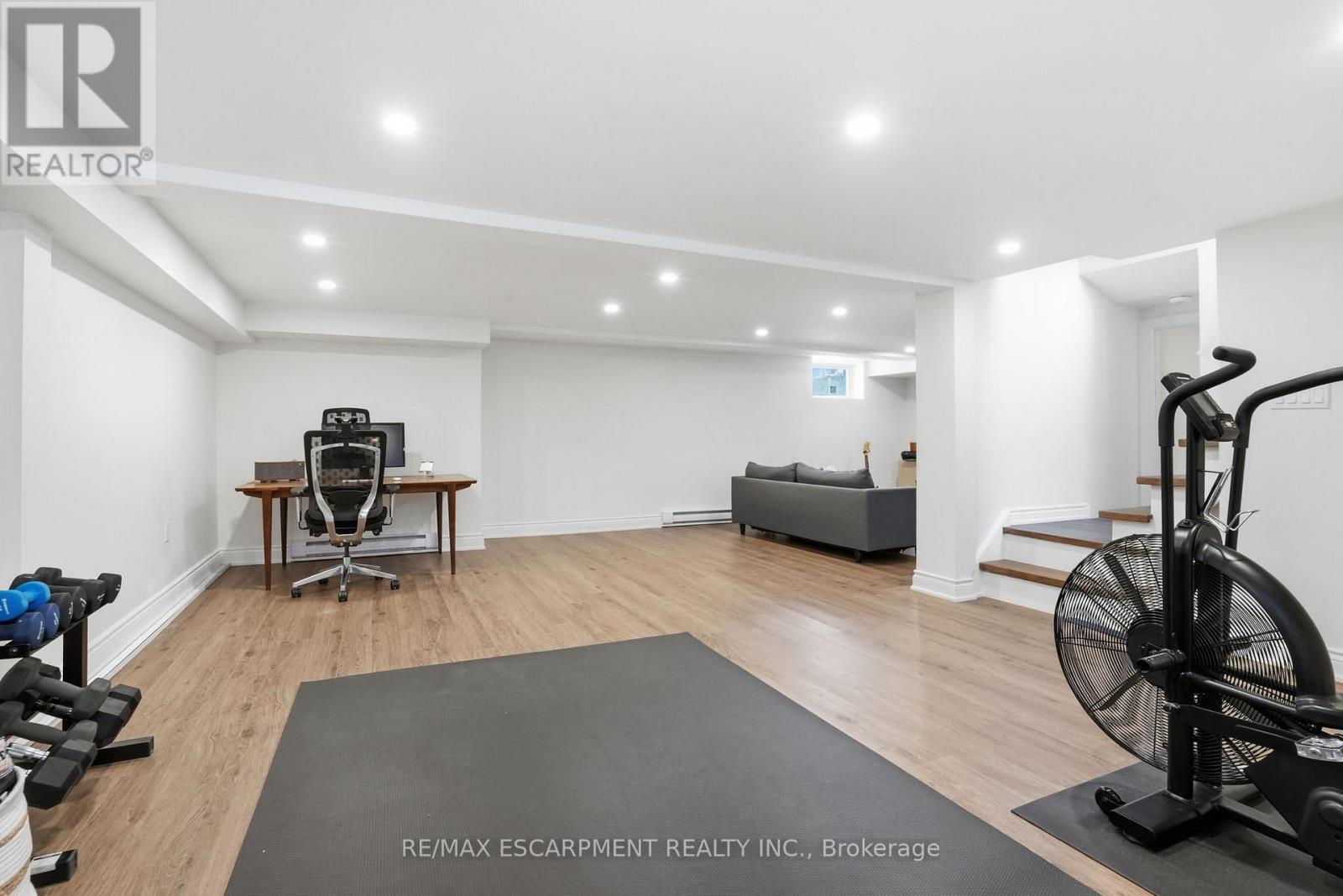 29 Pinewood Trail, Mississauga, ON - Indoor Photo Showing Gym Room