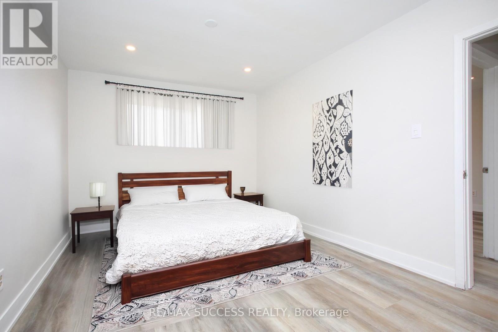 33 Shadyside Avenue, Hamilton, ON - Indoor Photo Showing Bedroom
