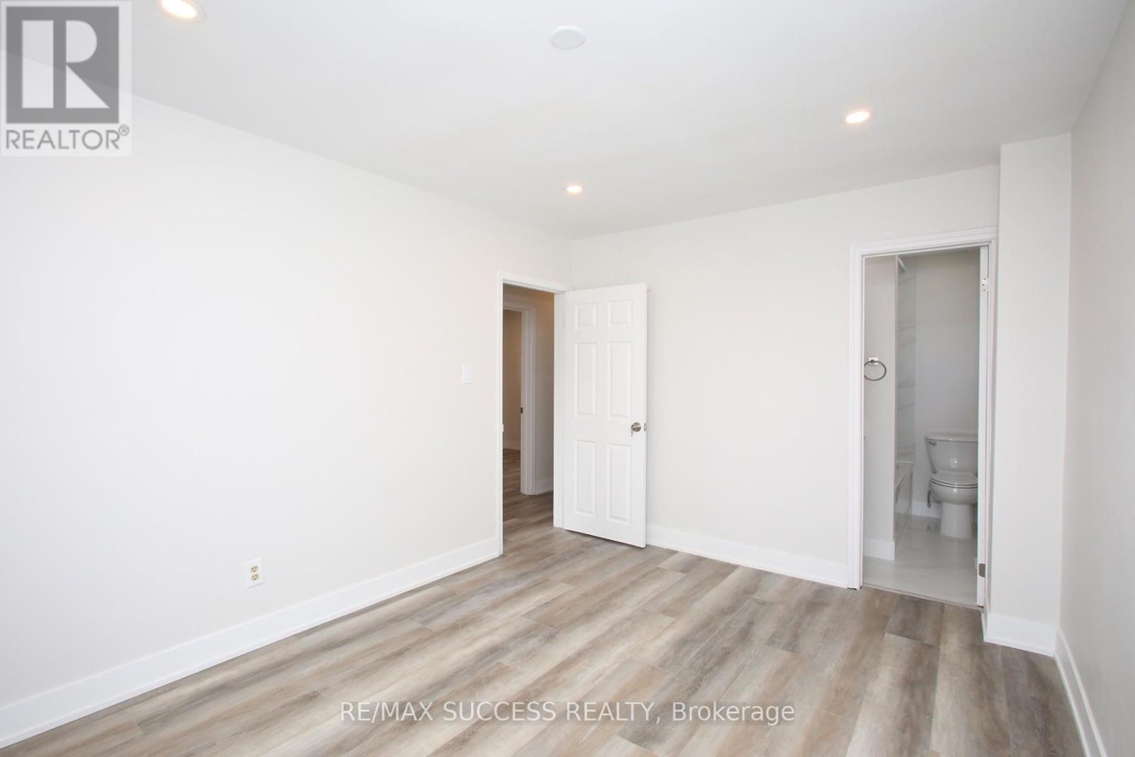 33 Shadyside Avenue, Hamilton, ON - Indoor Photo Showing Other Room