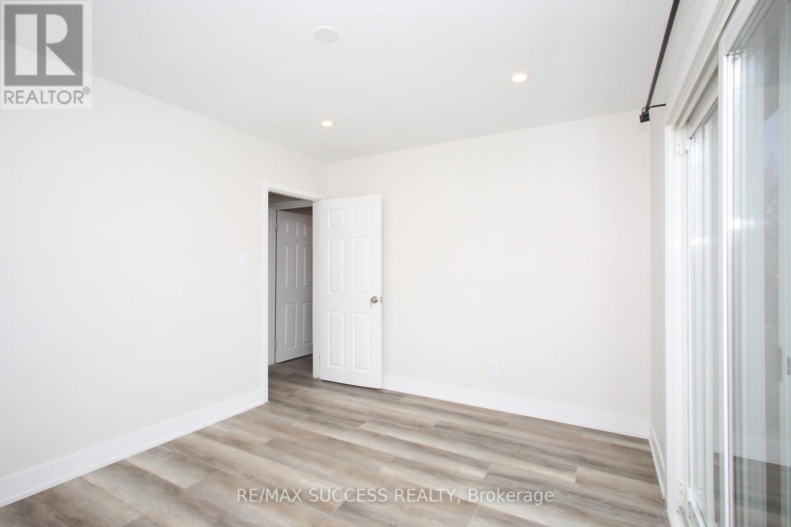 33 Shadyside Avenue, Hamilton, ON - Indoor Photo Showing Other Room