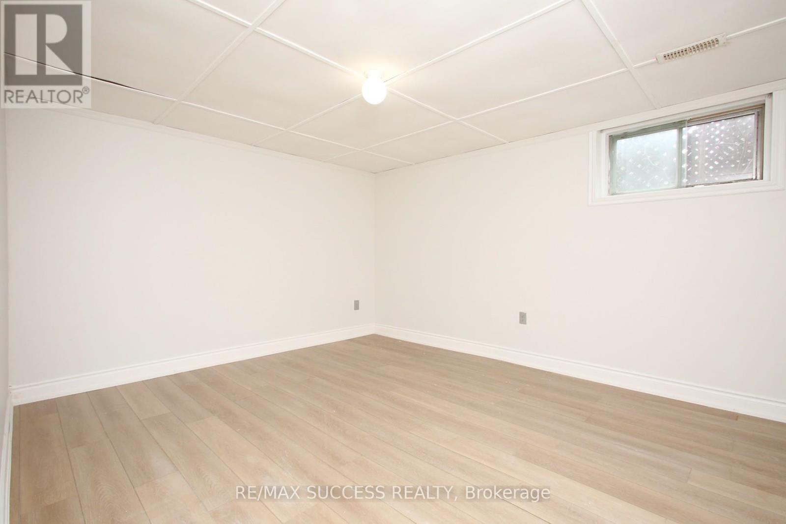33 Shadyside Avenue, Hamilton, ON - Indoor Photo Showing Other Room