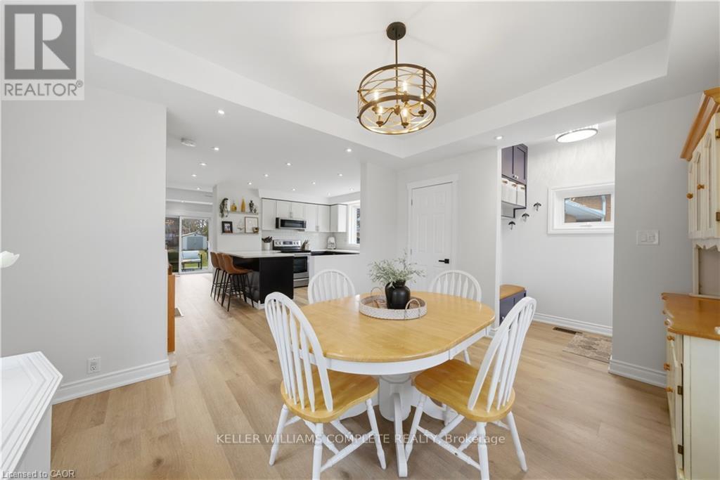 191 Bell Avenue, Hamilton, ON - Indoor Photo Showing Dining Room