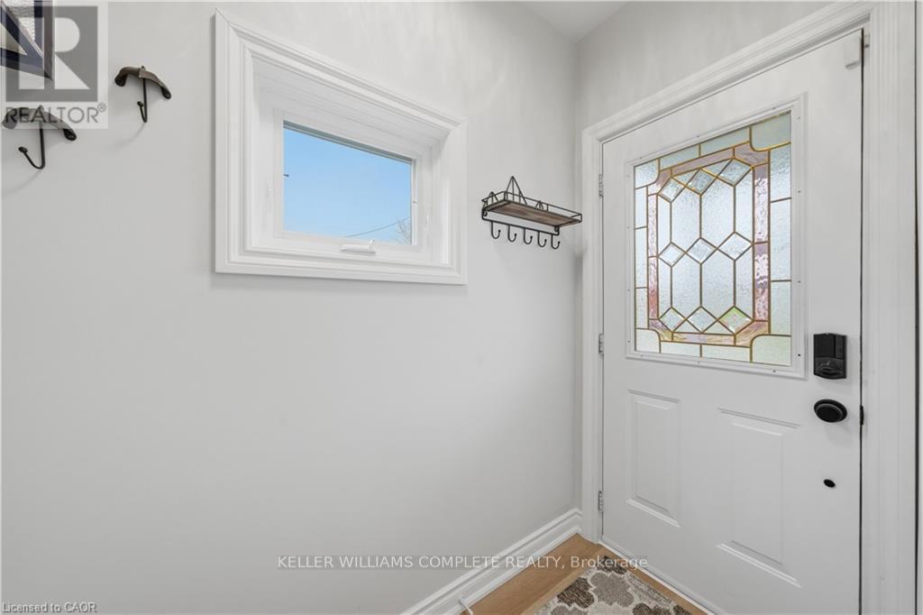 191 Bell Avenue, Hamilton, ON - Indoor Photo Showing Other Room
