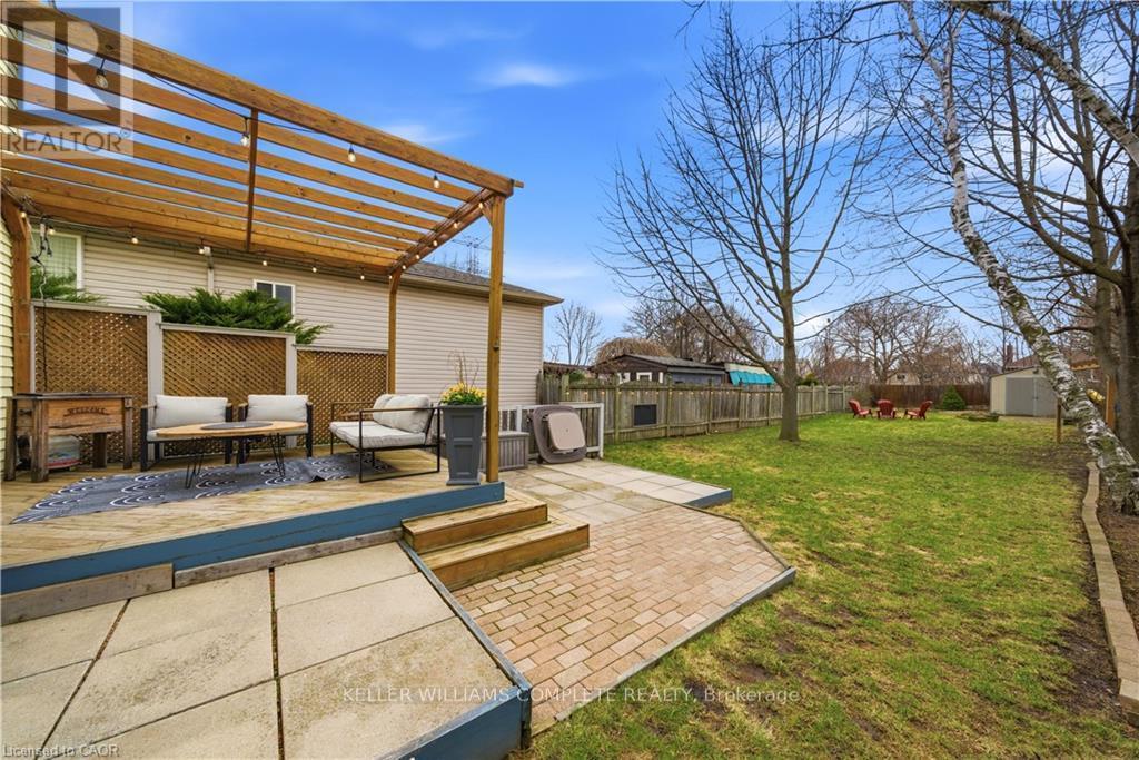 191 Bell Avenue, Hamilton, ON - Outdoor With Deck Patio Veranda