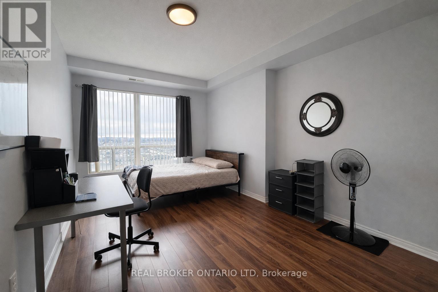 1102 - 1030 Coronation Drive, London North (North I), ON - Indoor