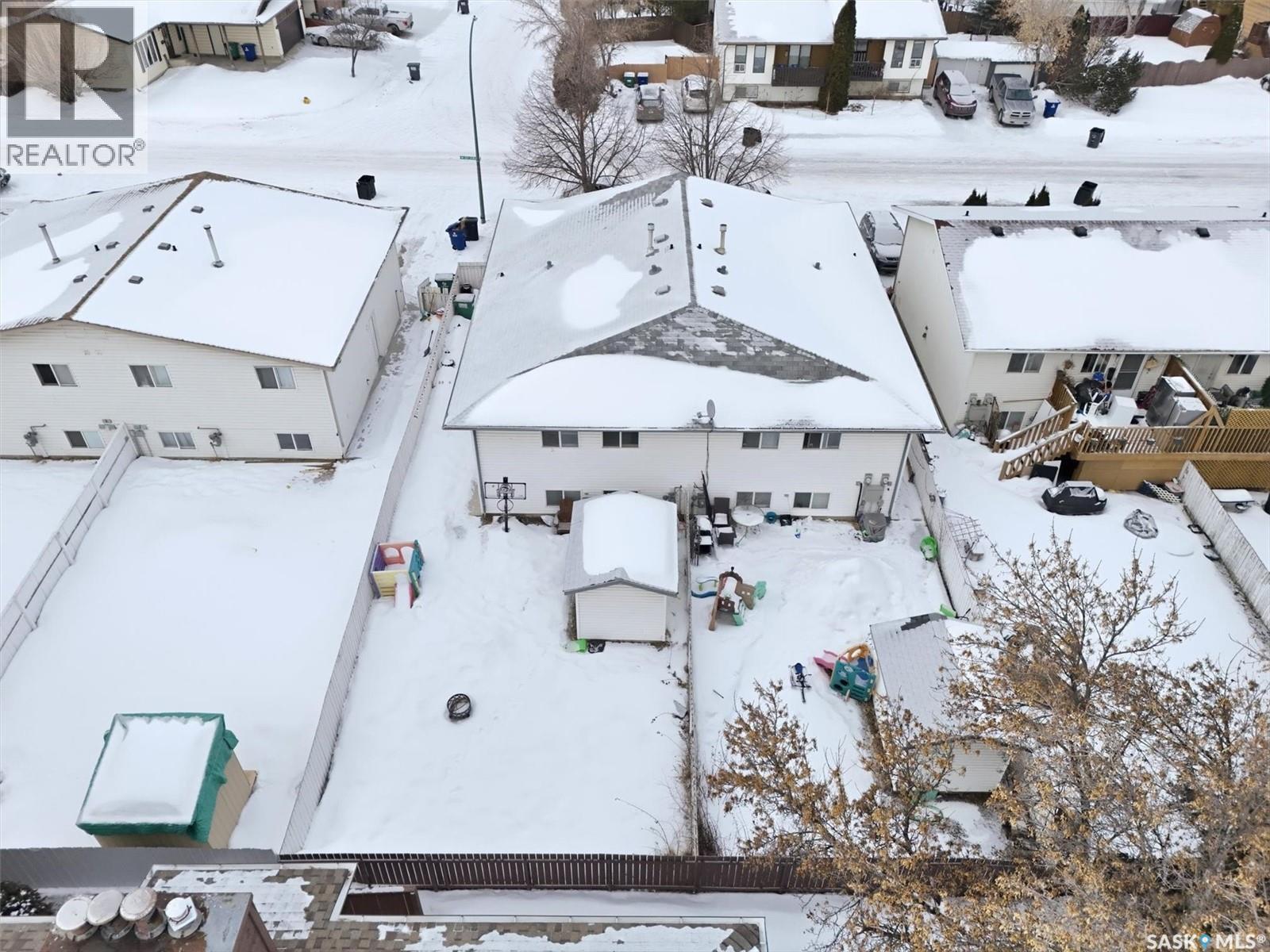 114 - 116 Barber Crescent, Saskatoon, SK - Outdoor