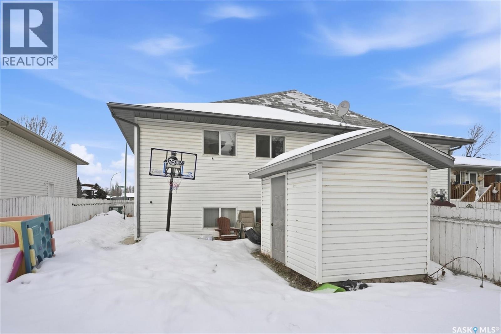 114 - 116 Barber Crescent, Saskatoon, SK - Outdoor With Exterior