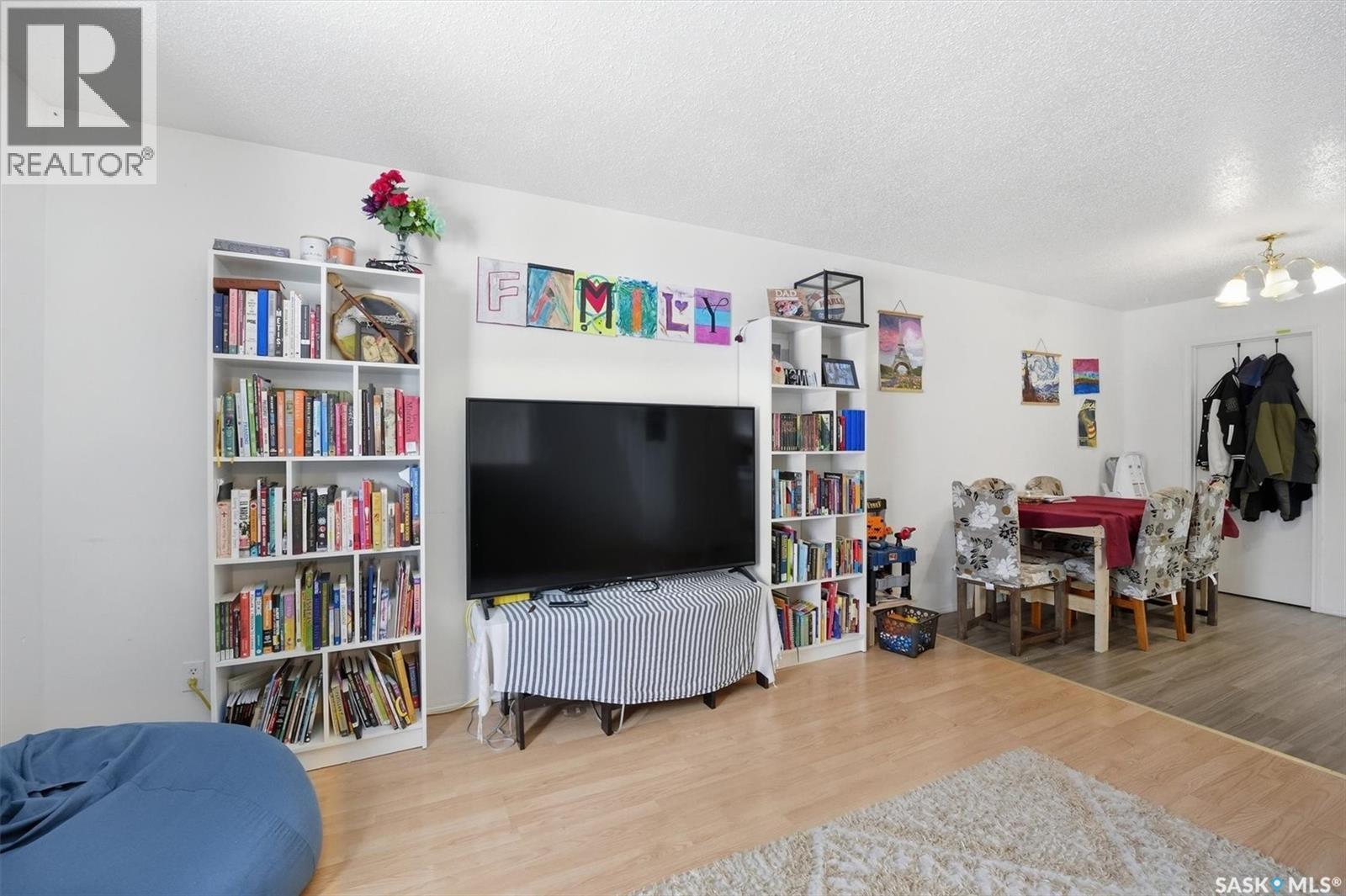 114 - 116 Barber Crescent, Saskatoon, SK - Indoor