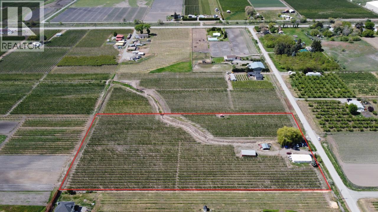696 Lowe Drive, Cawston, BC