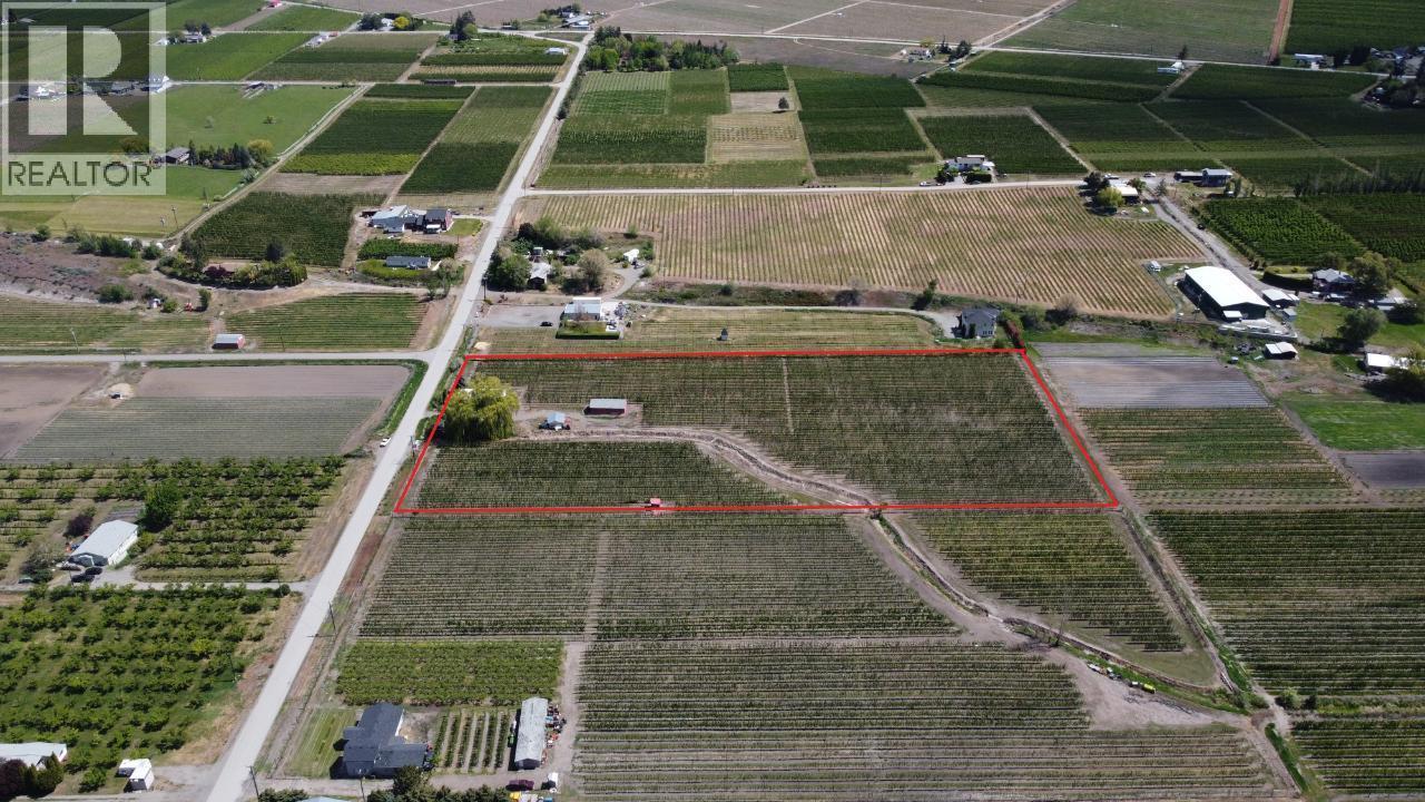 696 Lowe Drive, Cawston, BC