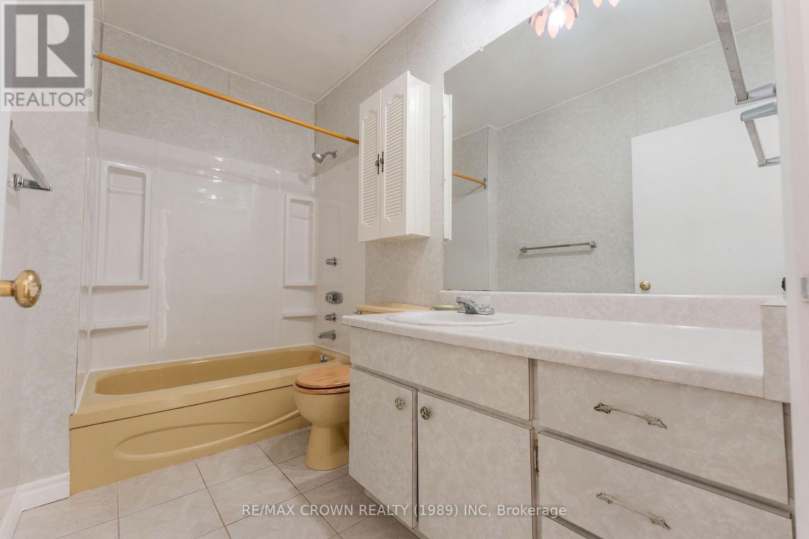 30 Pine Crescent, Kapuskasing, ON - Indoor Photo Showing Bathroom