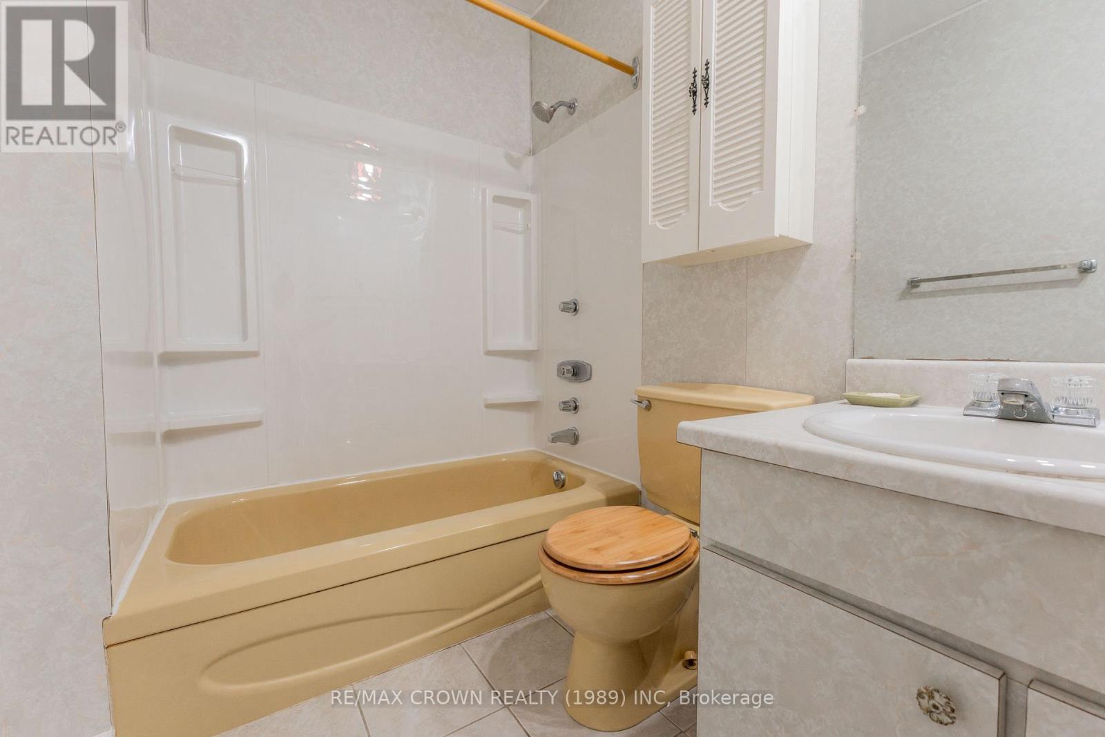 30 Pine Crescent, Kapuskasing, ON - Indoor Photo Showing Bathroom