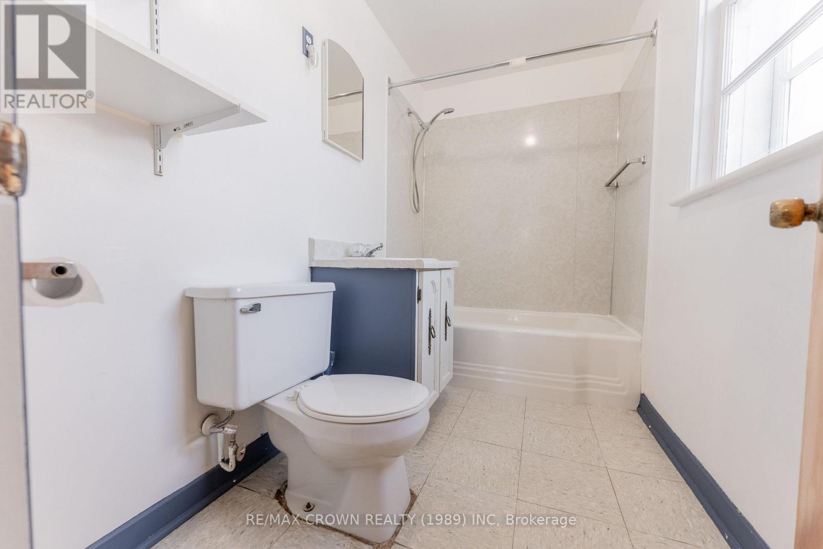30 Pine Crescent, Kapuskasing, ON - Indoor Photo Showing Bathroom