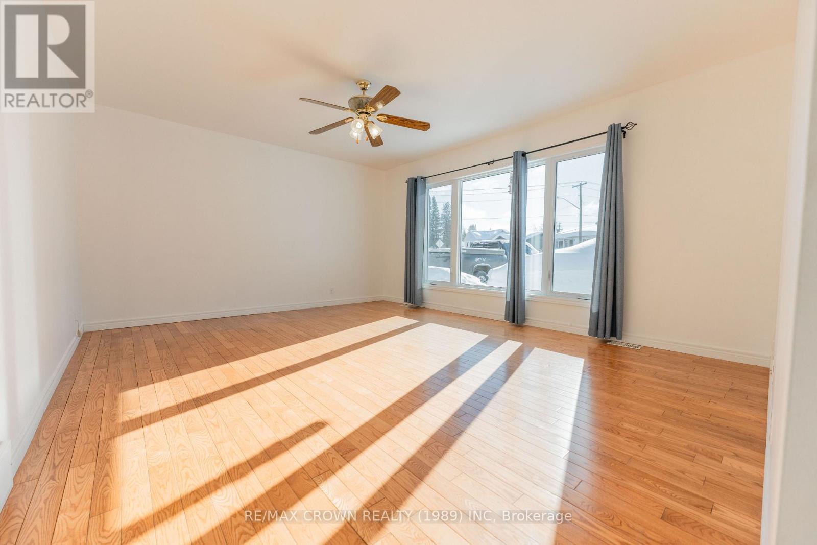 30 Pine Crescent, Kapuskasing, ON - Indoor Photo Showing Other Room
