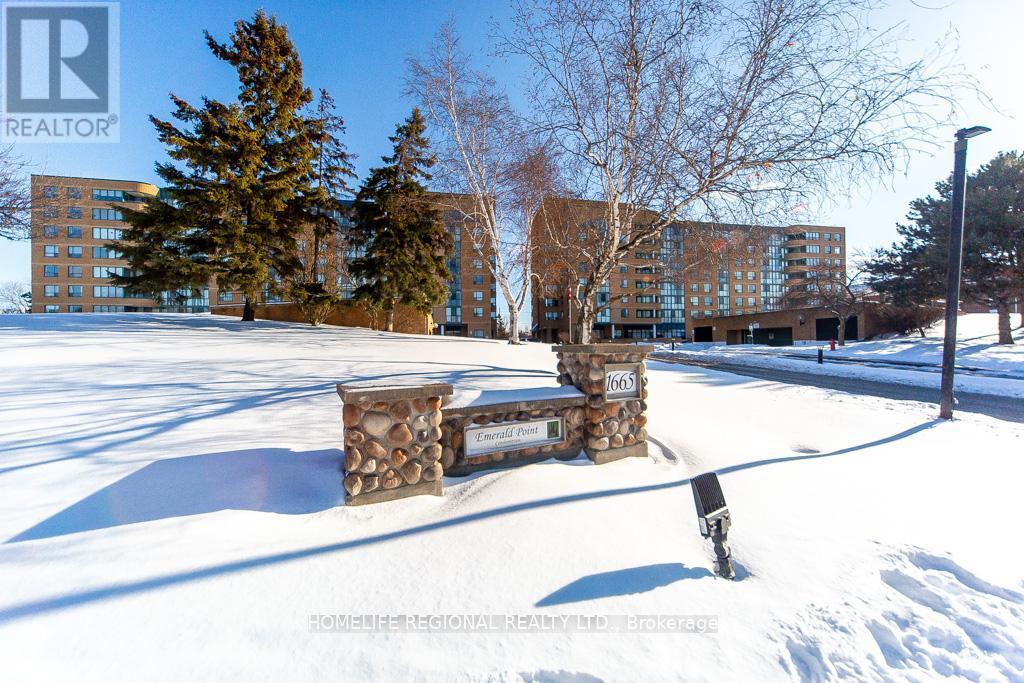 202 - 1665 Pickering Parkway, Pickering, ON - Outdoor