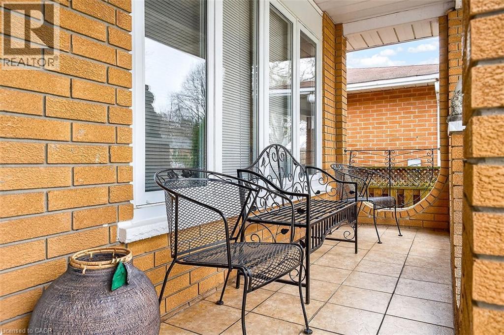 344 Enfield Road, Burlington, ON - Outdoor With Deck Patio Veranda With Exterior