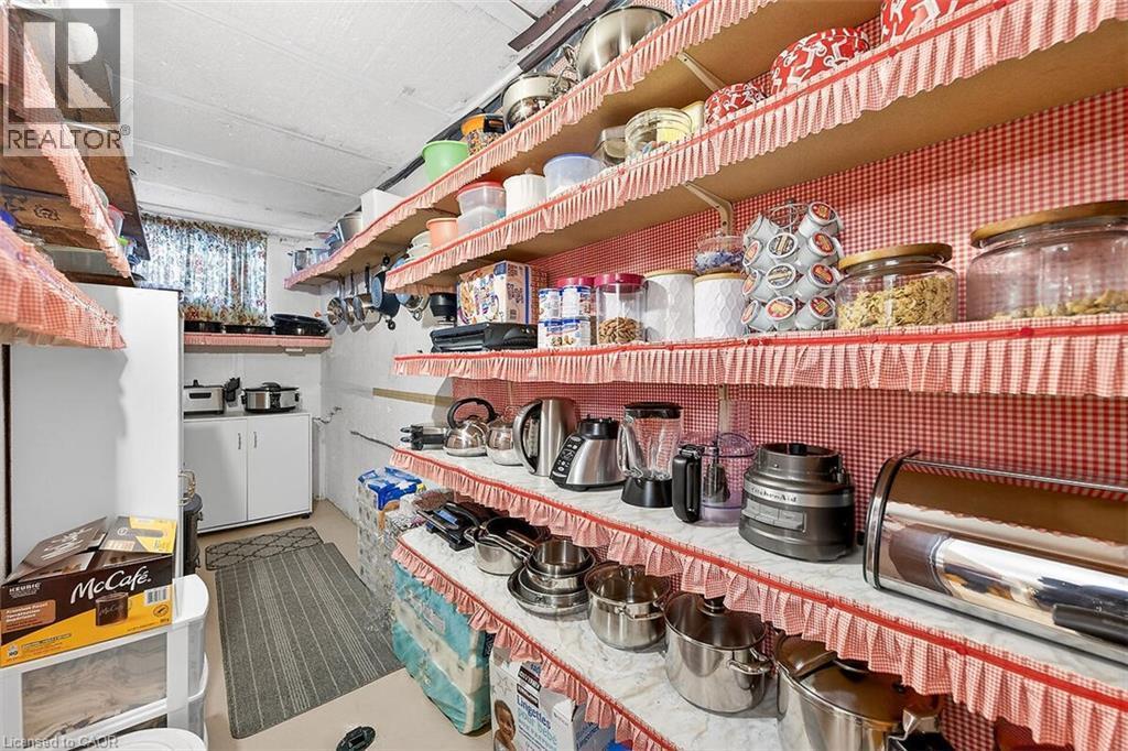344 Enfield Road, Burlington, ON - Indoor