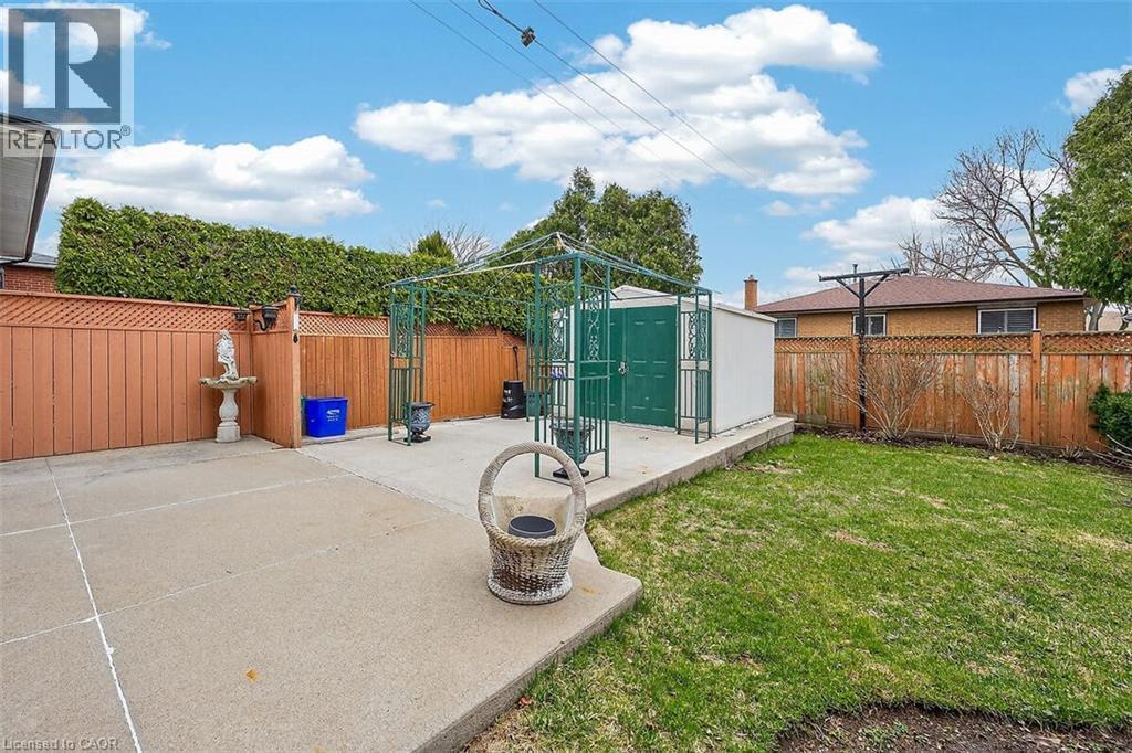 344 Enfield Road, Burlington, ON - Outdoor