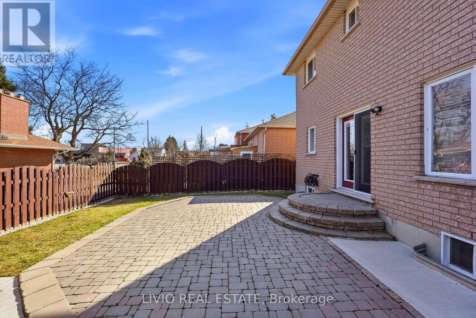 19 Konstantine Court, Hamilton, ON - Outdoor
