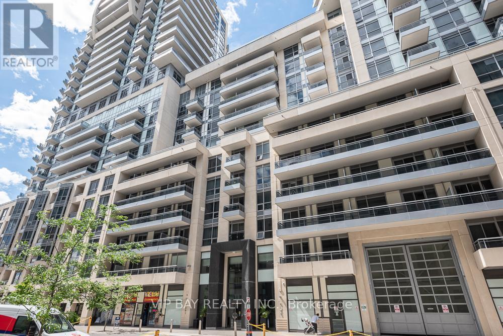 Nw817 - 9201 Yonge Street, Richmond Hill, ON - Outdoor With Balcony With Facade