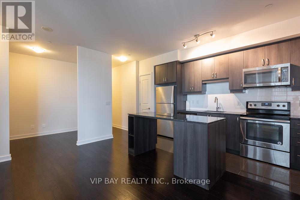 Nw817 - 9201 Yonge Street, Richmond Hill, ON - Indoor Photo Showing Kitchen With Stainless Steel Kitchen