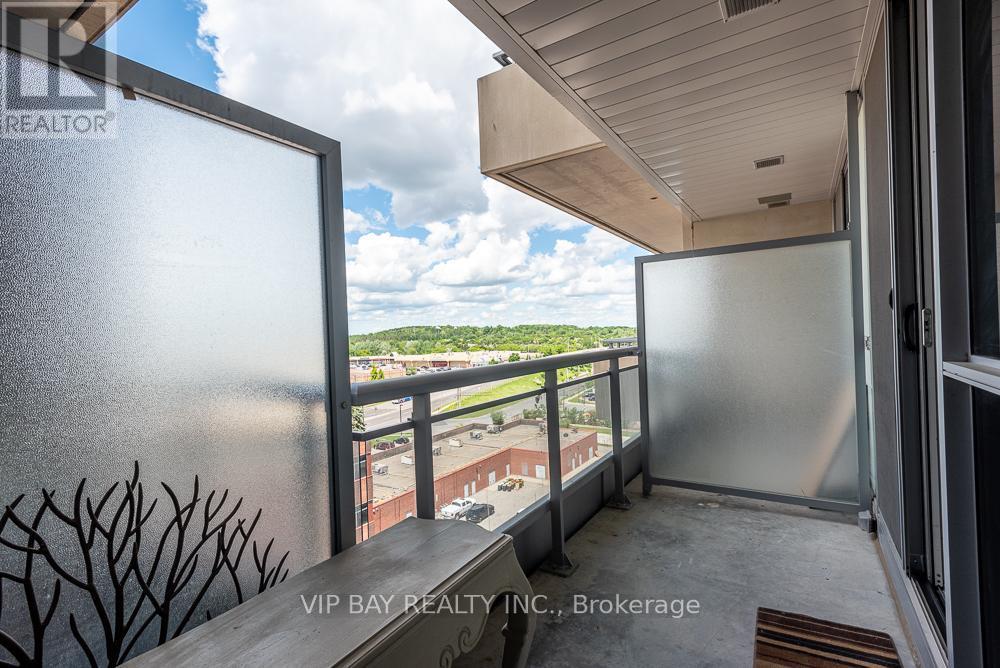 Nw817 - 9201 Yonge Street, Richmond Hill, ON - Outdoor With Balcony With Exterior