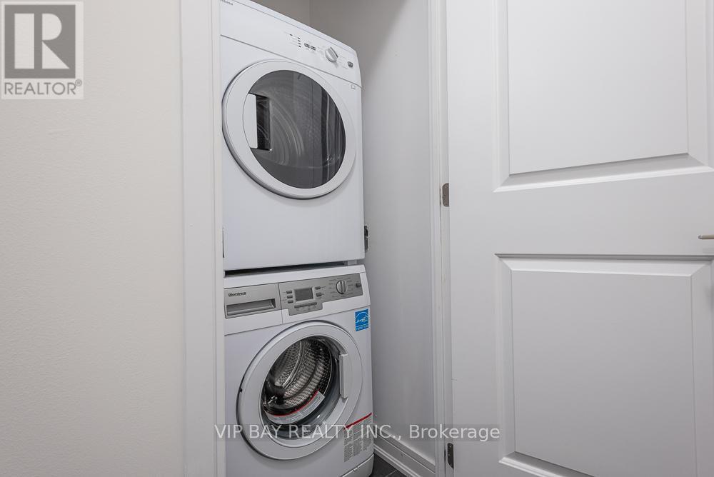 Nw817 - 9201 Yonge Street, Richmond Hill, ON - Indoor Photo Showing Laundry Room