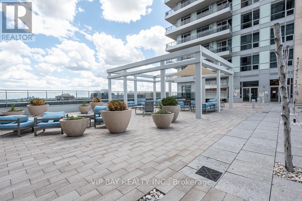 Nw817 - 9201 Yonge Street, Richmond Hill, ON - Outdoor