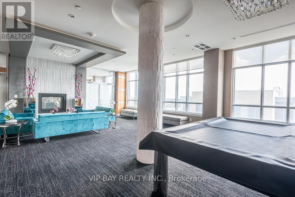 Nw817 - 9201 Yonge Street, Richmond Hill, ON - Indoor Photo Showing Other Room