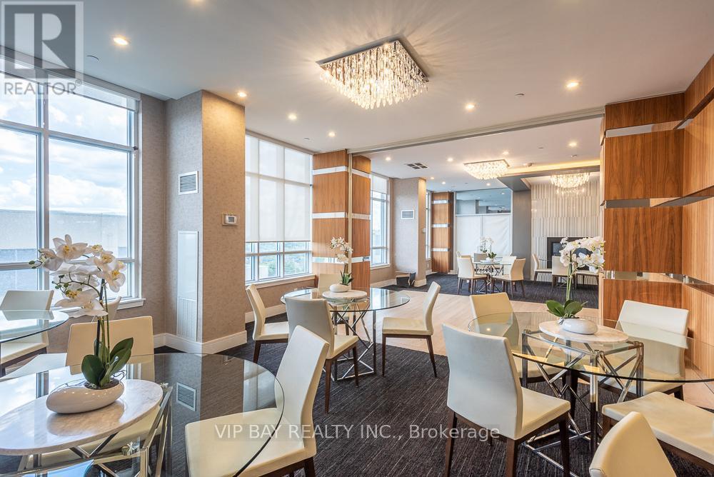 Nw817 - 9201 Yonge Street, Richmond Hill, ON - Indoor Photo Showing Dining Room