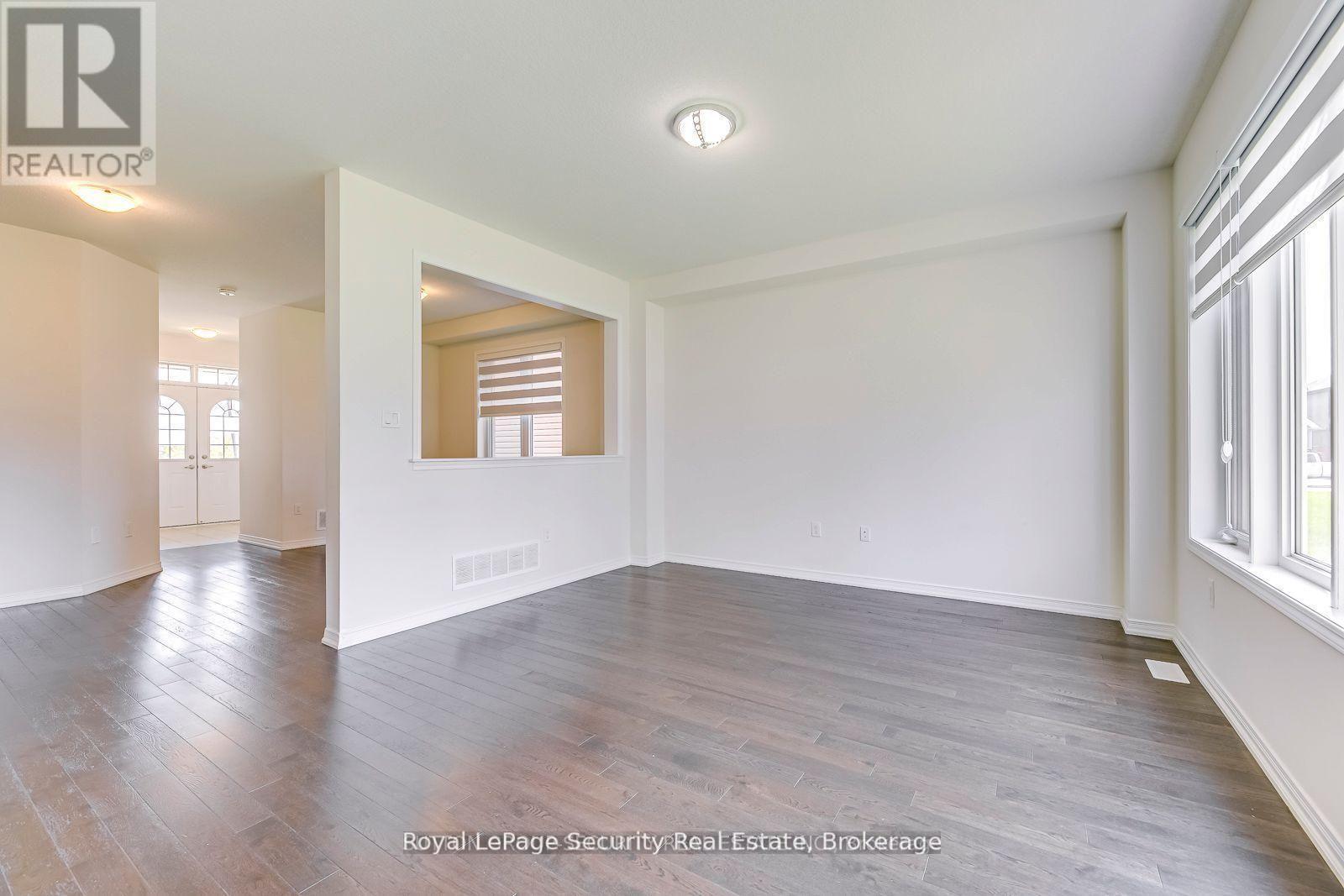 30 Witteveen Drive, Brantford, ON - Indoor Photo Showing Other Room