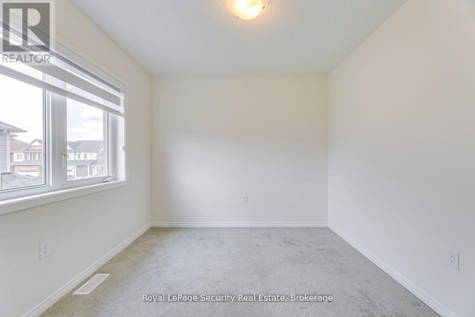 30 Witteveen Drive, Brantford, ON - Indoor Photo Showing Other Room