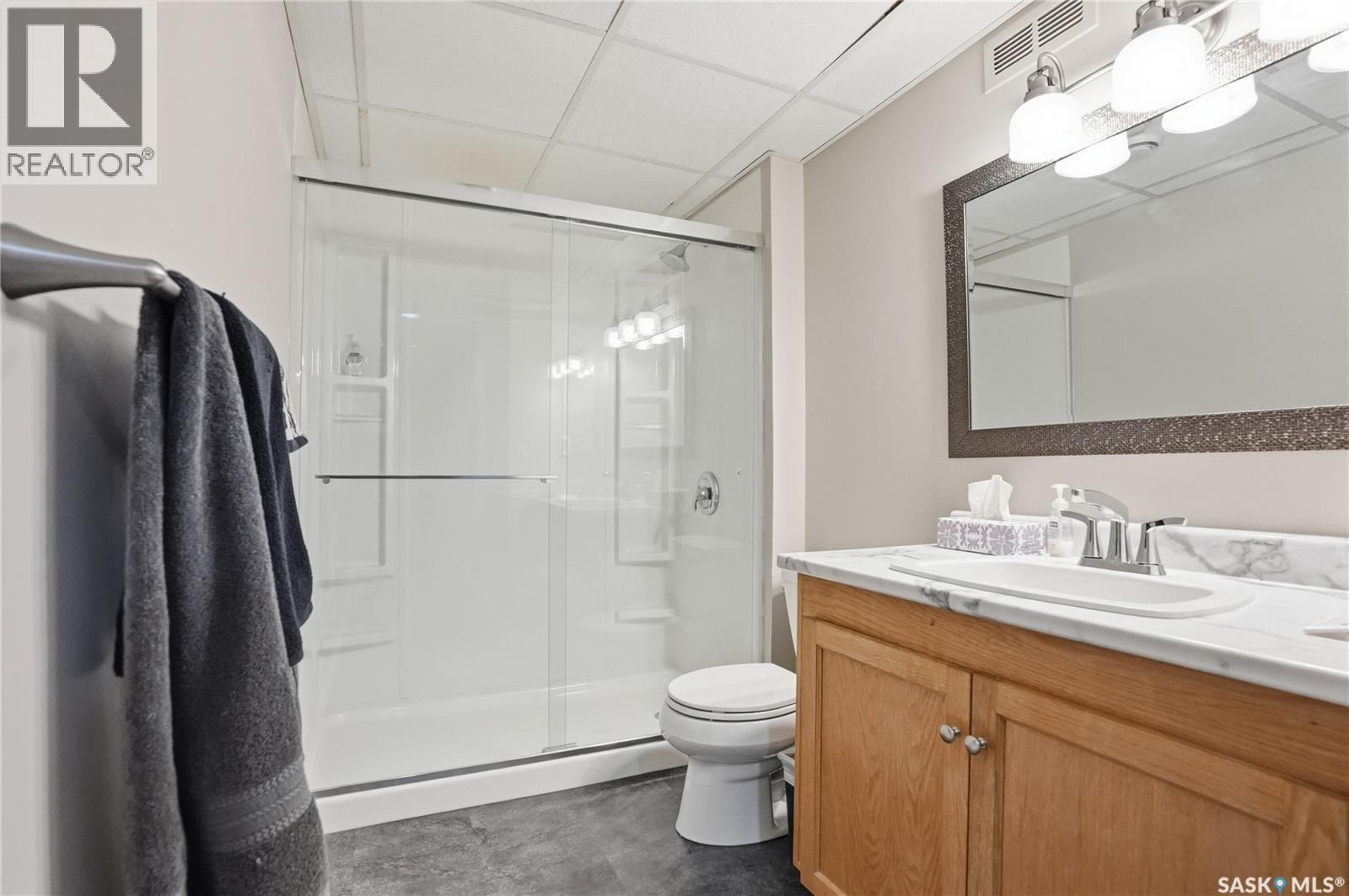 250 Bornstein Court, Saskatoon, SK - Indoor Photo Showing Bathroom