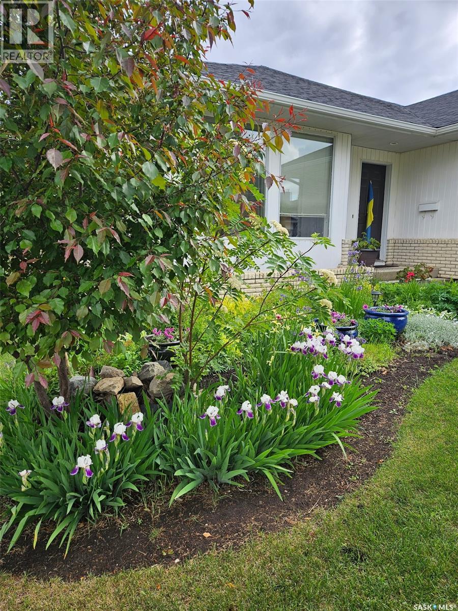 250 Bornstein Court, Saskatoon, SK - Outdoor