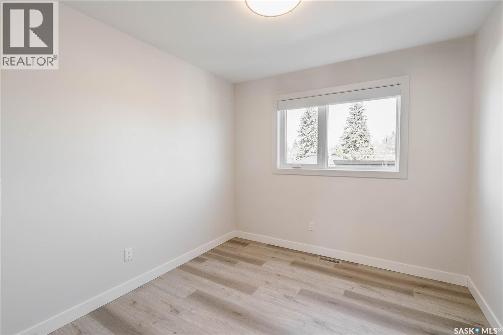 803 2Nd Street E, Saskatoon, SK - Indoor Photo Showing Other Room