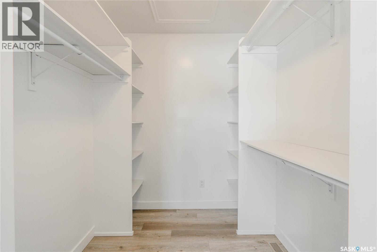 803 2Nd Street E, Saskatoon, SK - Indoor With Storage