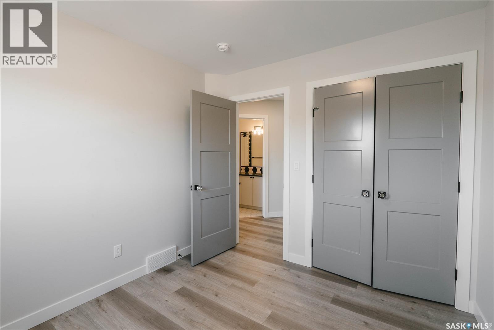 803B 2Nd Street E, Saskatoon, SK - Indoor Photo Showing Other Room