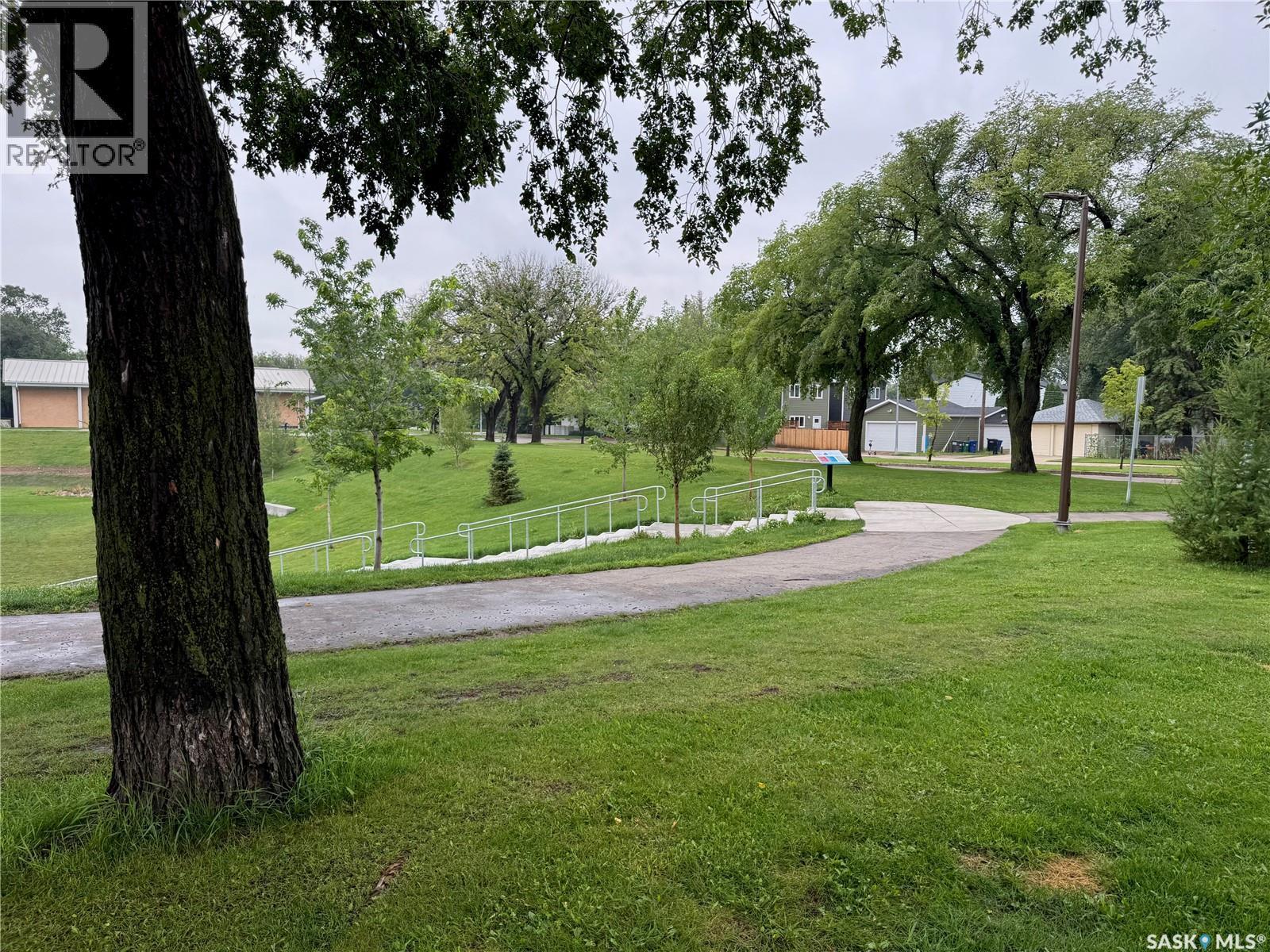 803B 2Nd Street E, Saskatoon, SK - Outdoor