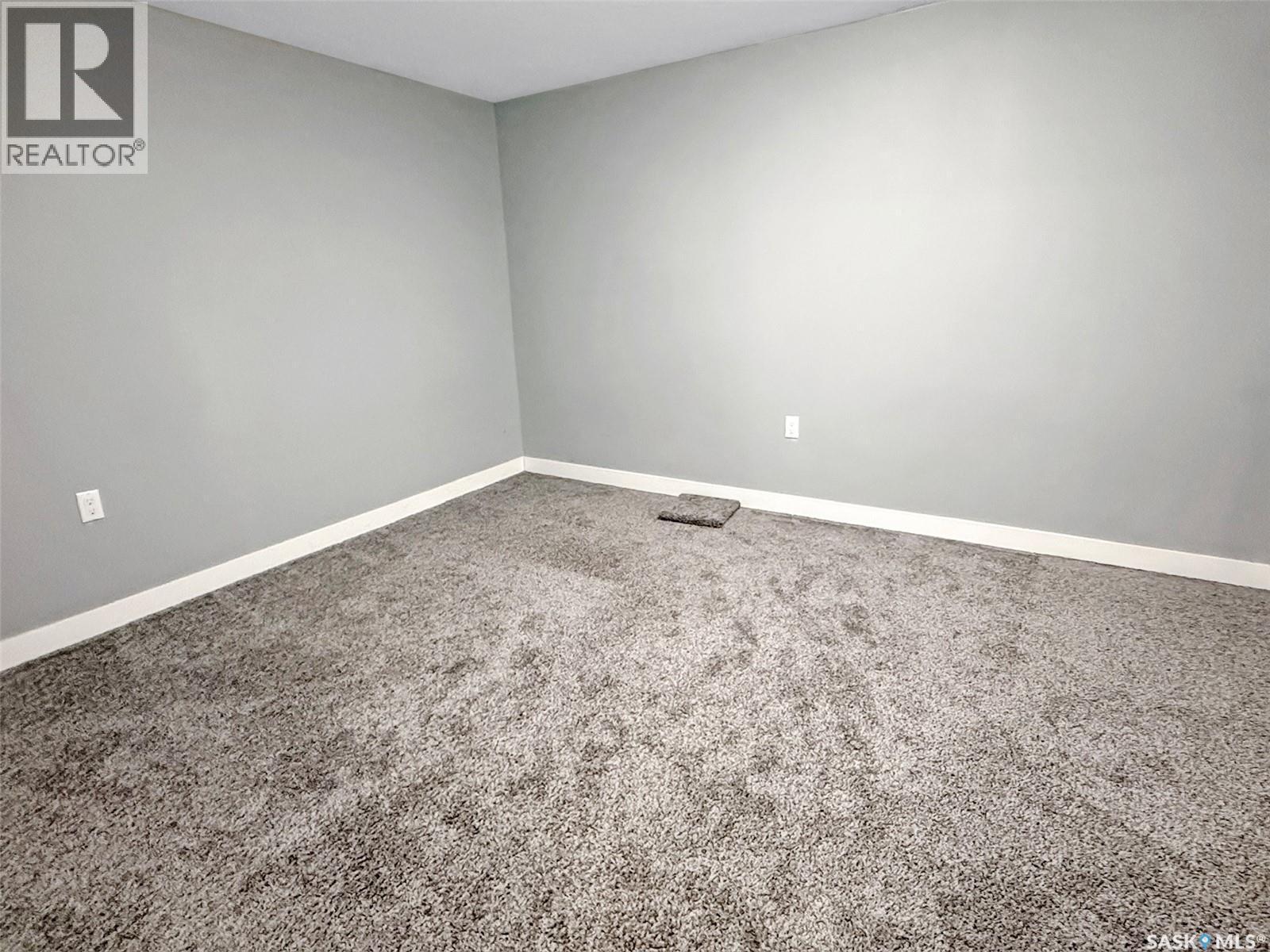 210 Clinton Place, Swift Current, SK - Indoor Photo Showing Other Room