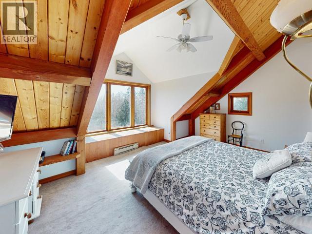 3749 Highway 101, Powell River, BC - Indoor Photo Showing Bedroom