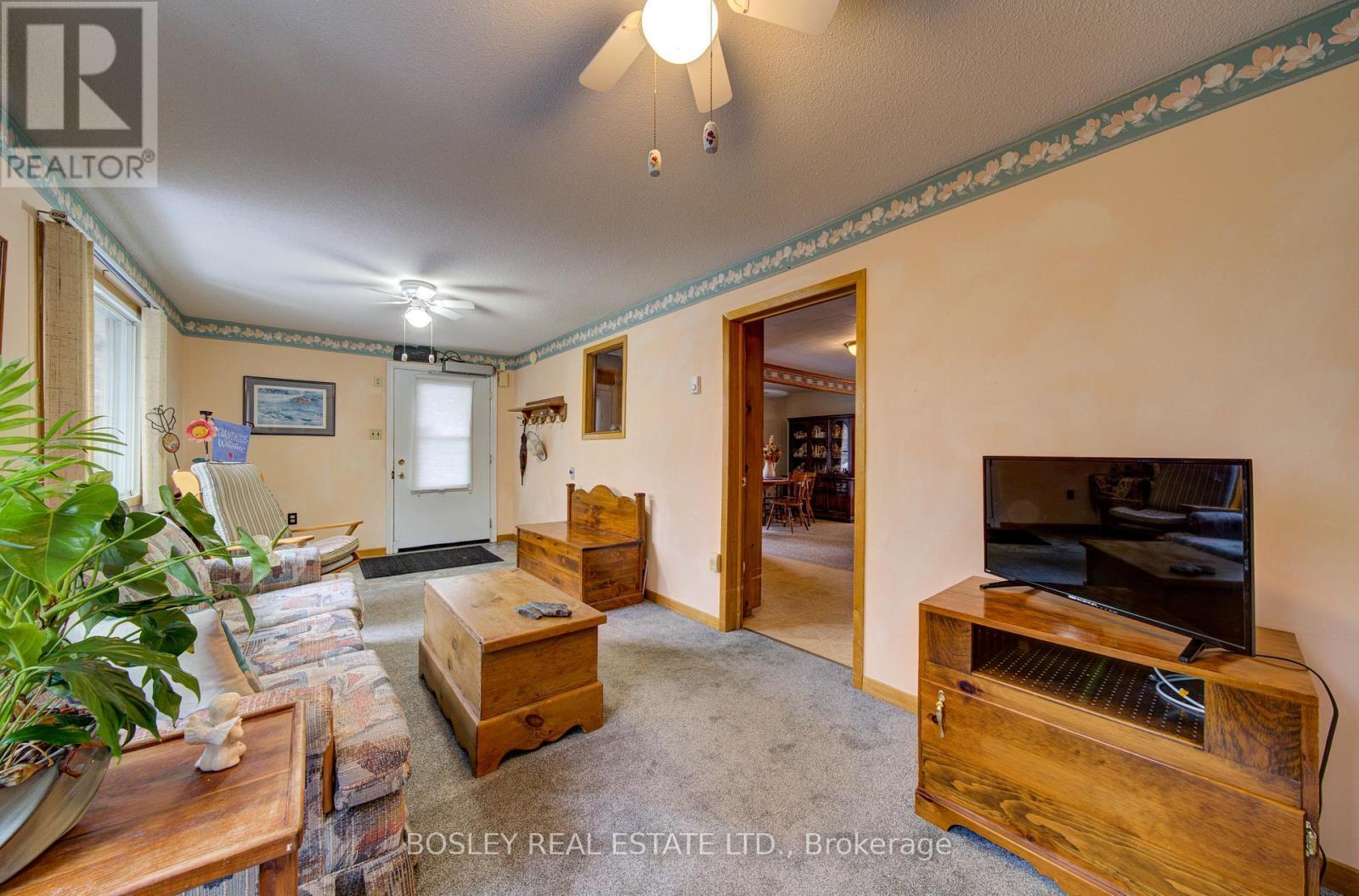 310 Tiny Beaches Road S, Tiny, ON - Indoor