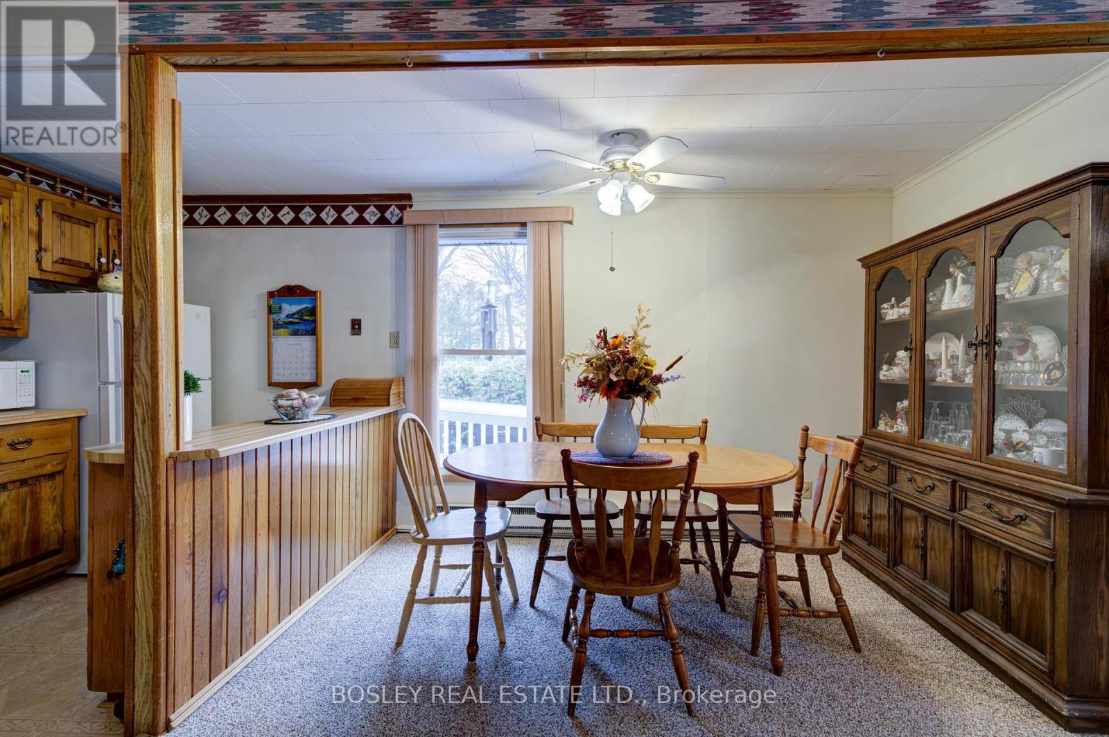 310 Tiny Beaches Road S, Tiny, ON - Indoor Photo Showing Dining Room