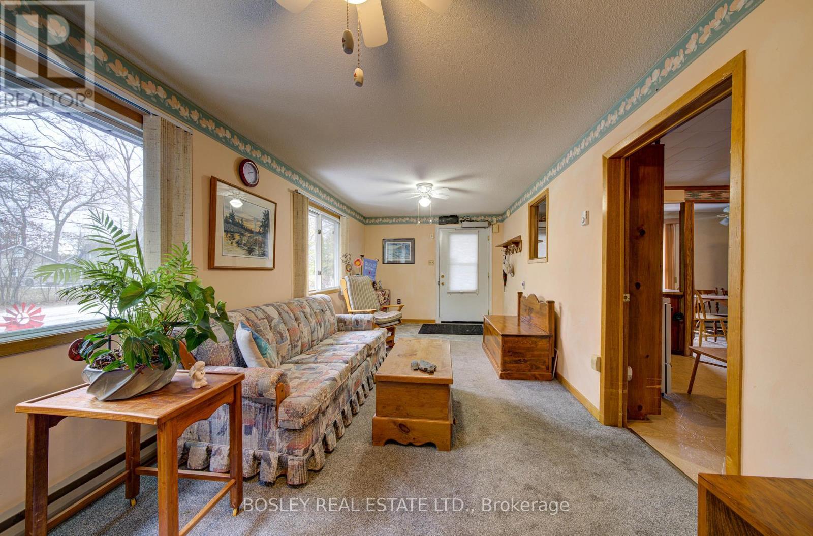 310 Tiny Beaches Road S, Tiny, ON - Indoor